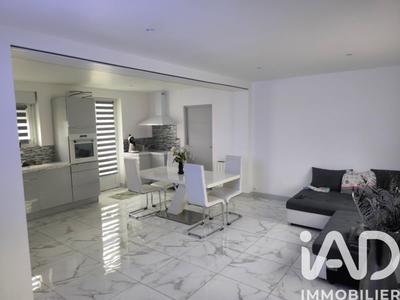 Maison - 74 m² - 4 pièces