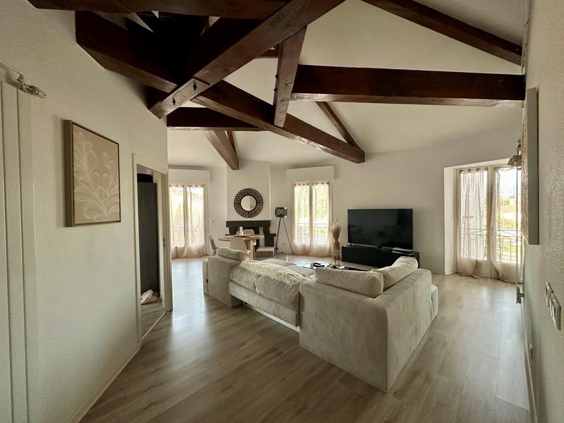 Appartement - 88 m² - 3 pièces