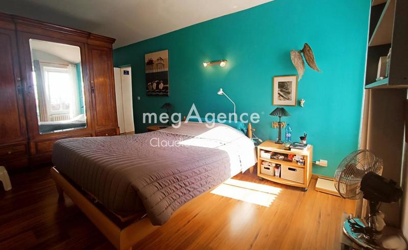 Maison en pierre - 225 m² - 8 pièces