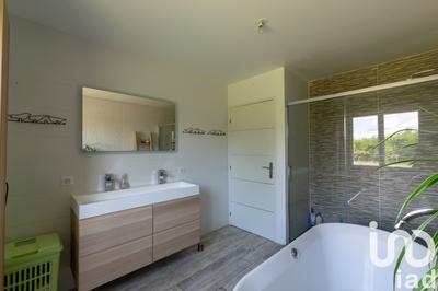 Maison - 174 m² - 8 pièces