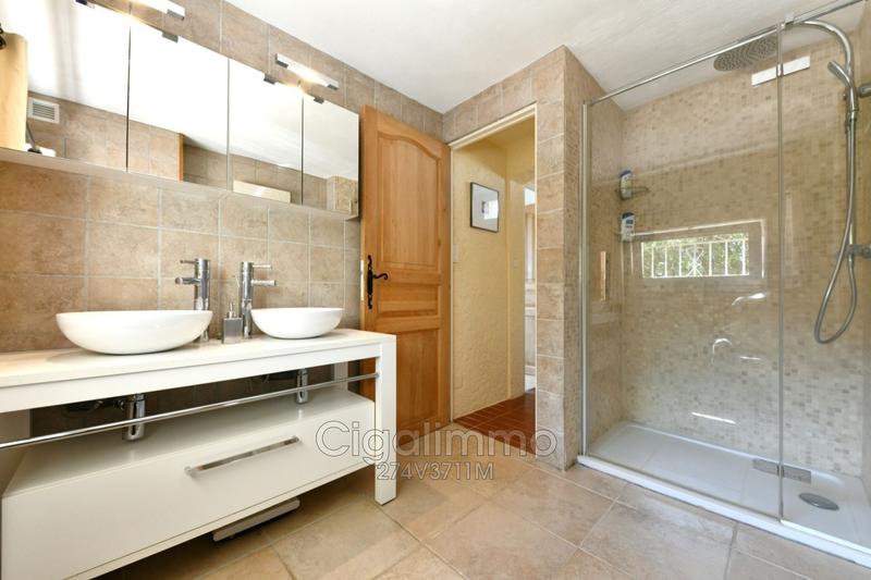 Villa - 180 m² - 6 pièces