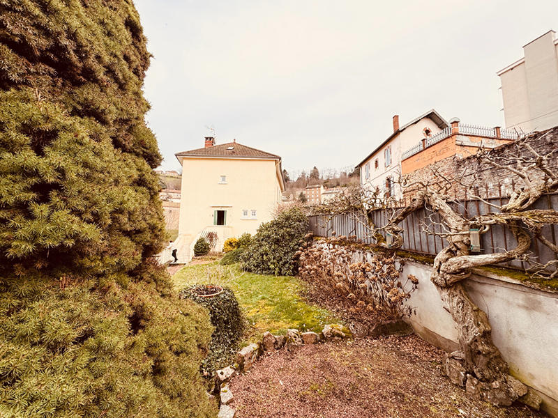 Maison - 316 m² - 9 pièces