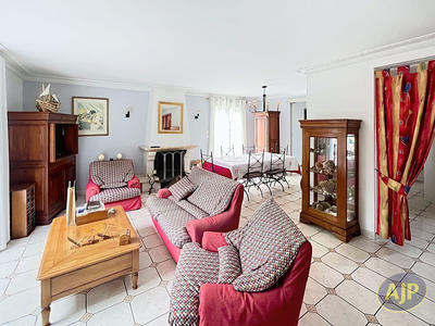 Maison - 121 m² - 5 pièces