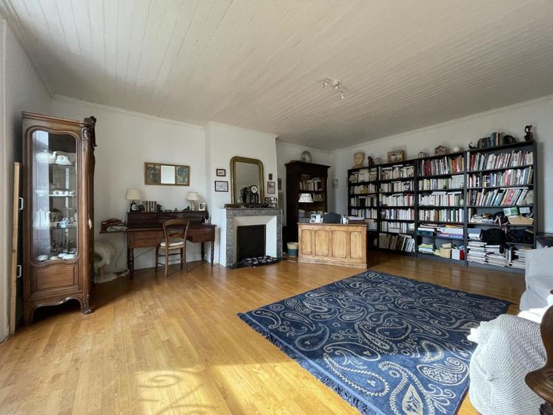 Demeure - 165 m² - 8 pièces