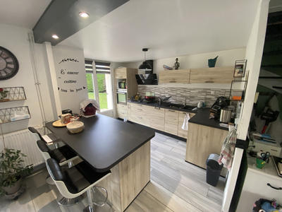 Maison - 98 m² - 5 pièces