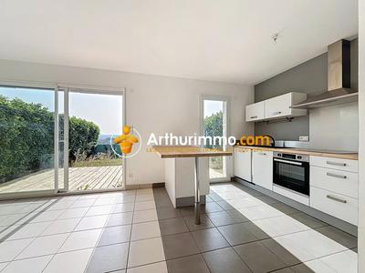 Maison - 90 m² - 4 pièces