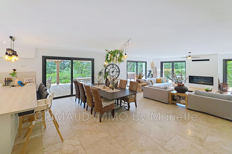 Villa - 210 m² - 5 pièces