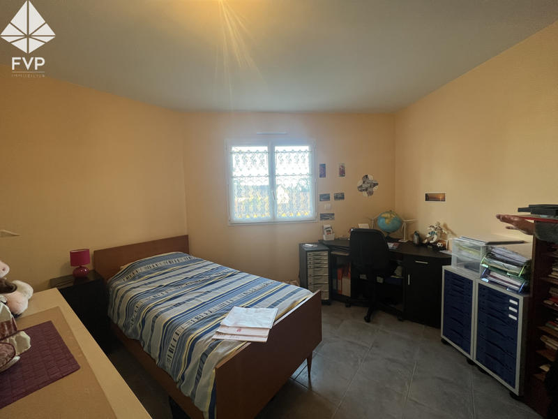 Maison - 185 m² - 8 pièces