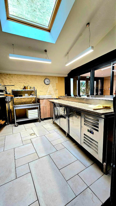 Fonds de commerce - 400 m²