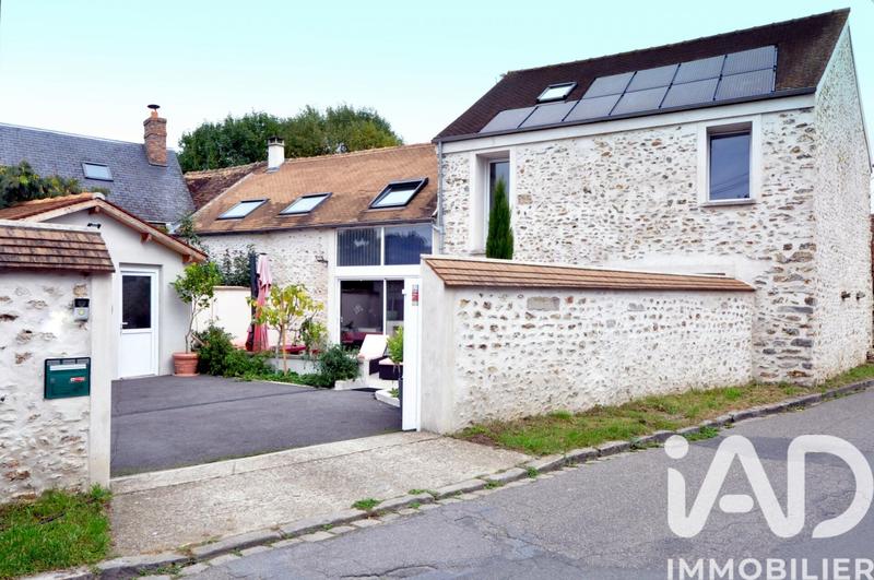 Maison - 205 m² - 7 pièces