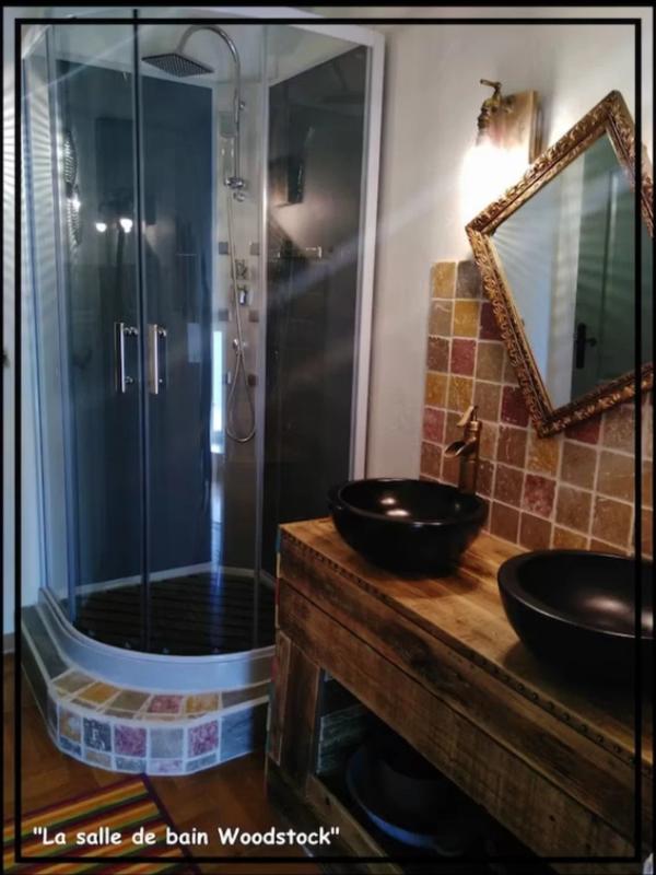 Propriété - 430 m² - 25 pièces