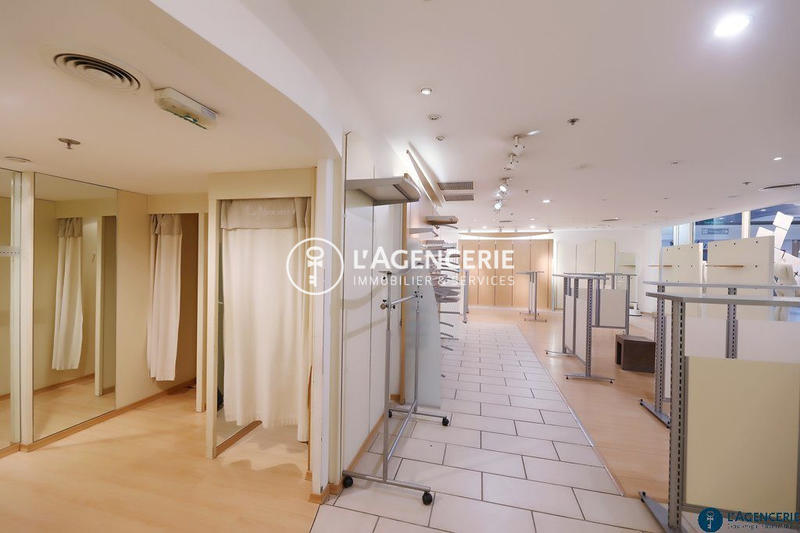 Local commercial - 120 m²