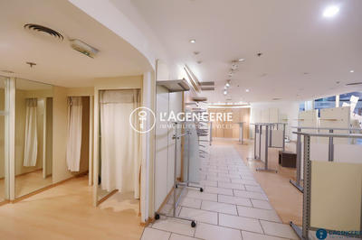 Local commercial - 120 m²