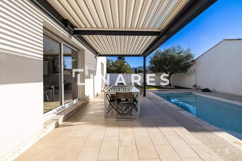 Maison - 112 m² - 5 pièces