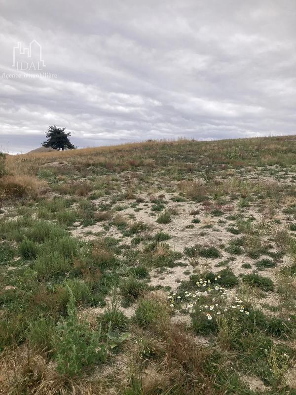 Terrain constructible - 1 713 m²