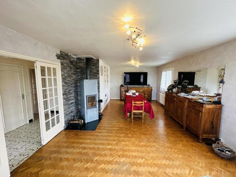 Maison - 177 m² - 7 pièces