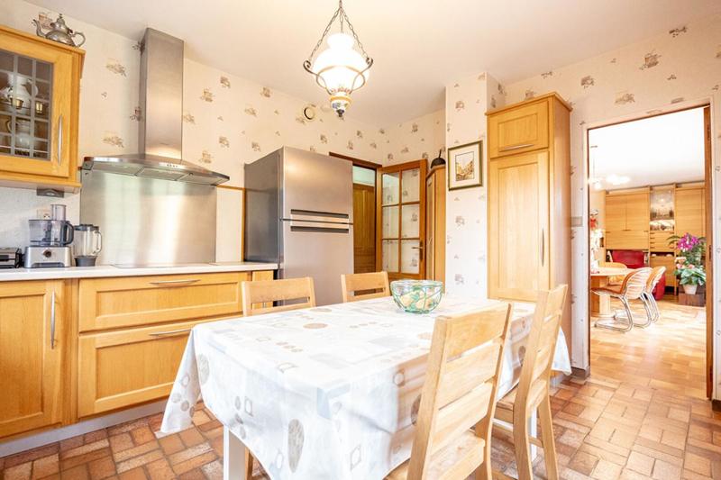 Maison - 195 m² - 8 pièces