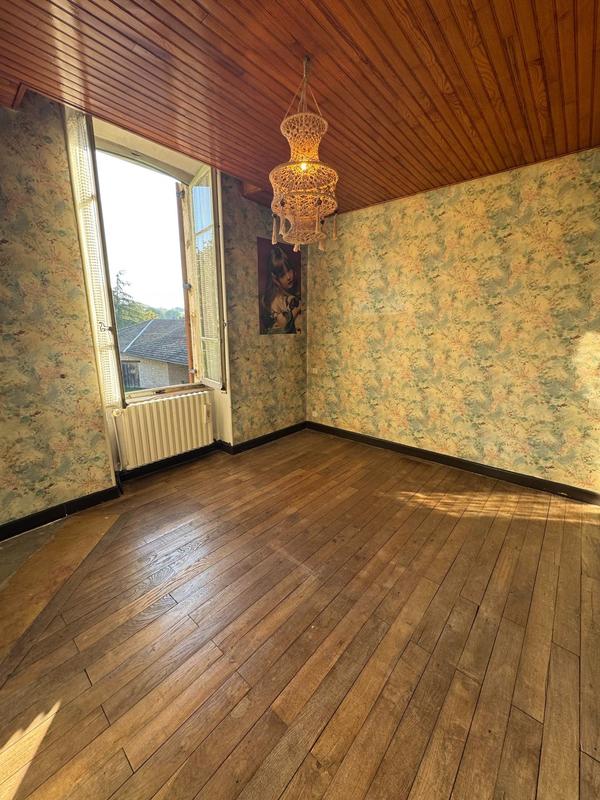 Maison - 124 m² - 10 pièces