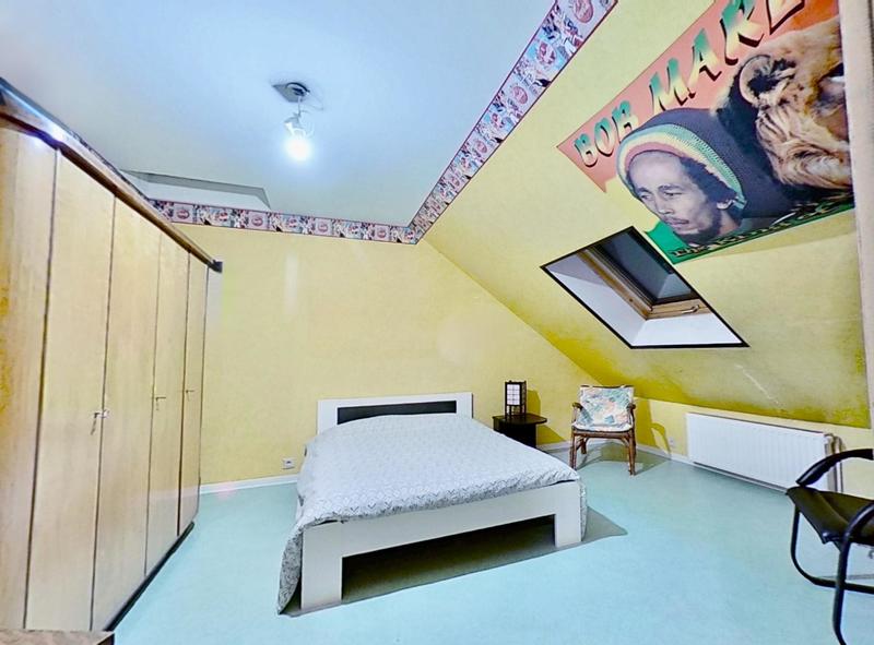 Maison - 236 m² - 10 pièces