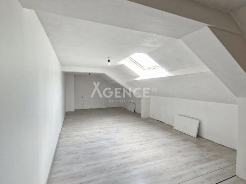 Maison - 230 m² - 6 pièces