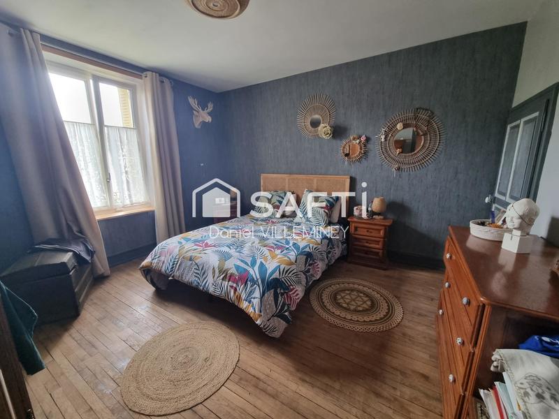 Maison - 203 m² - 9 pièces