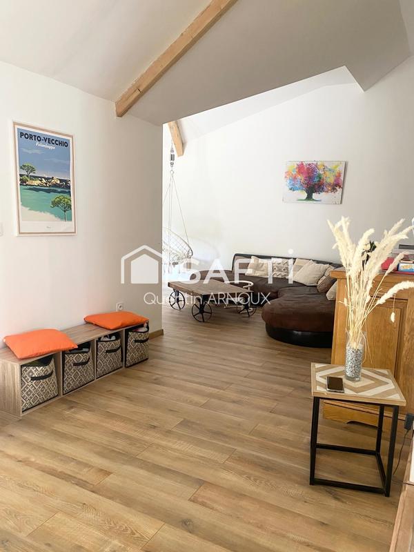 Maison - 207 m² - 5 pièces