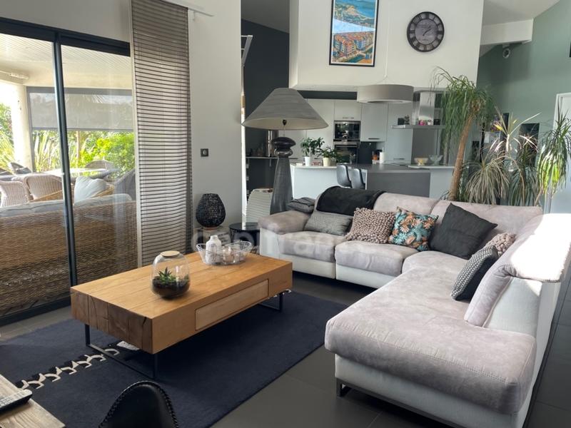 Villa - 160 m² - 5 pièces