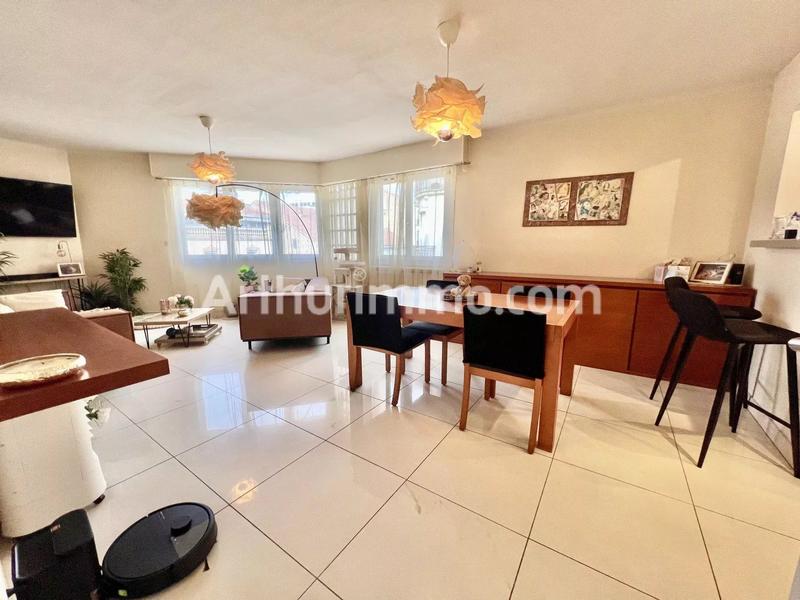 Appartement - 96 m² - 4 pièces