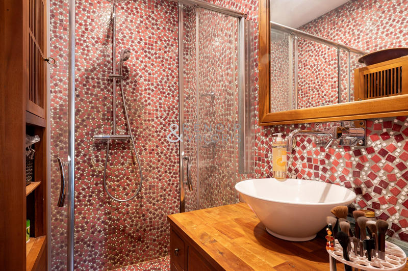 Maison - 183 m² - 8 pièces