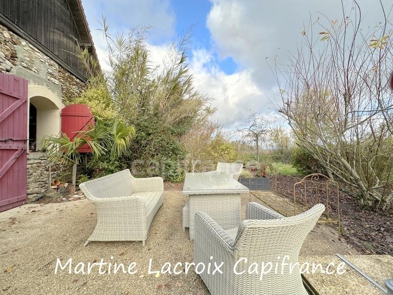 Maison - 180 m² - 8 pièces