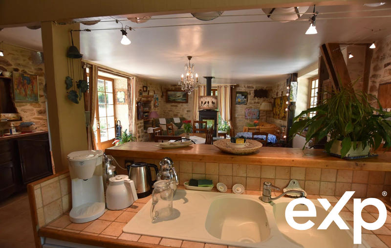 Maison - 340 m² - 10 pièces