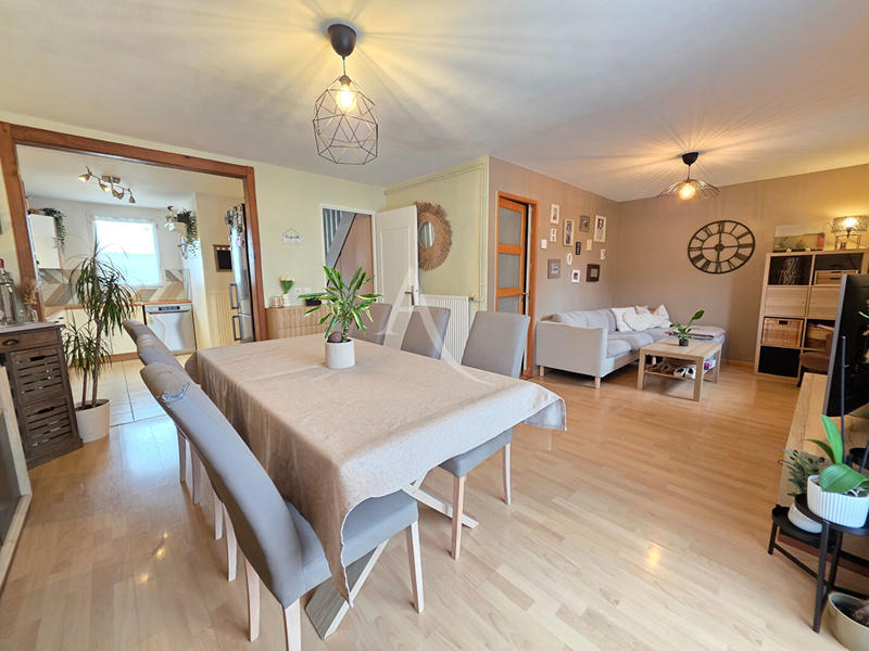 Maison - 82 m² - 5 pièces