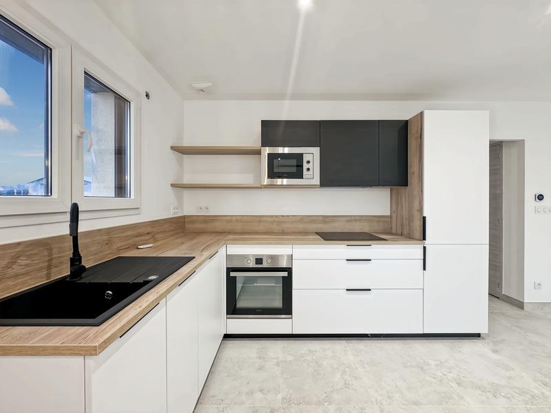 Maison - 95 m² - 4 pièces