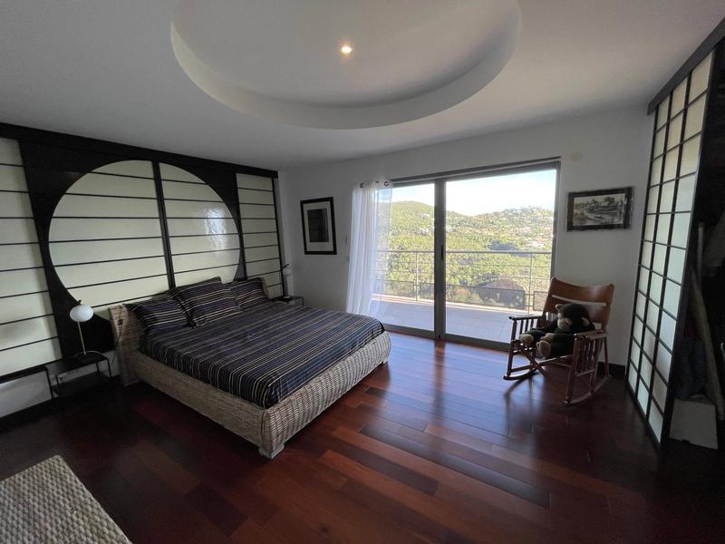 Villa - 183 m² - 6 pièces