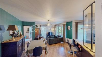 Appartement - 83 m² - 4 pièces