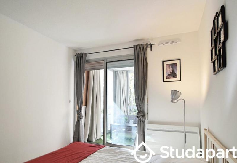 Chambre - 11 m² - 1 pièce