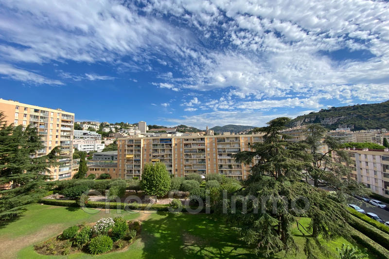 Appartement - 77 m² - 5 pièces