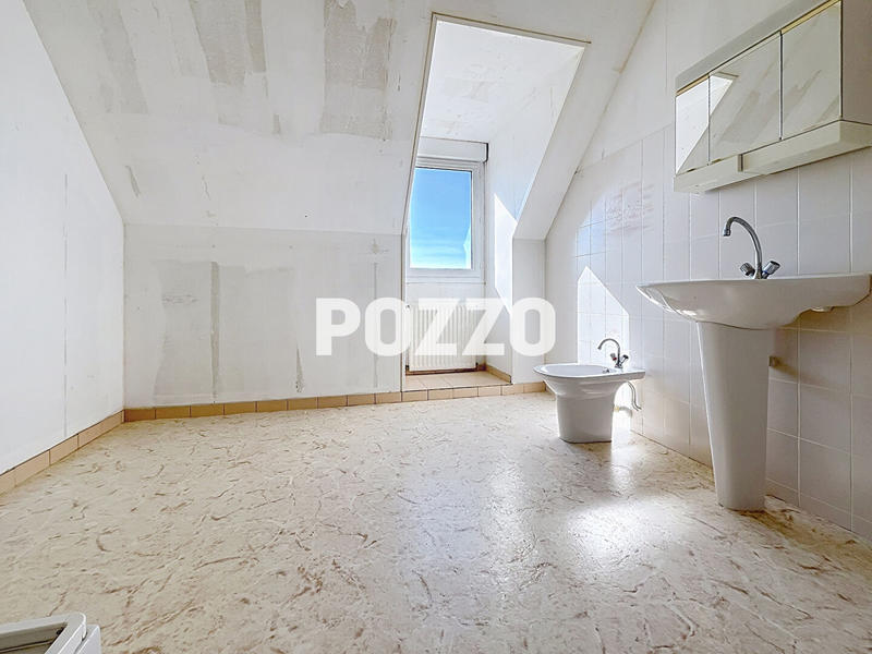 Maison - 147 m² - 6 pièces