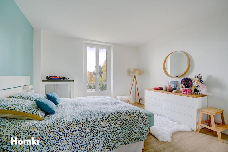 Maison - 181 m² - 6 pièces