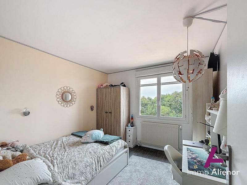 Maison - 202 m² - 6 pièces