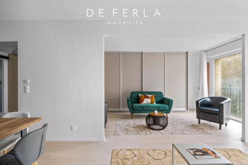 Appartement - 102 m² - 4 pièces