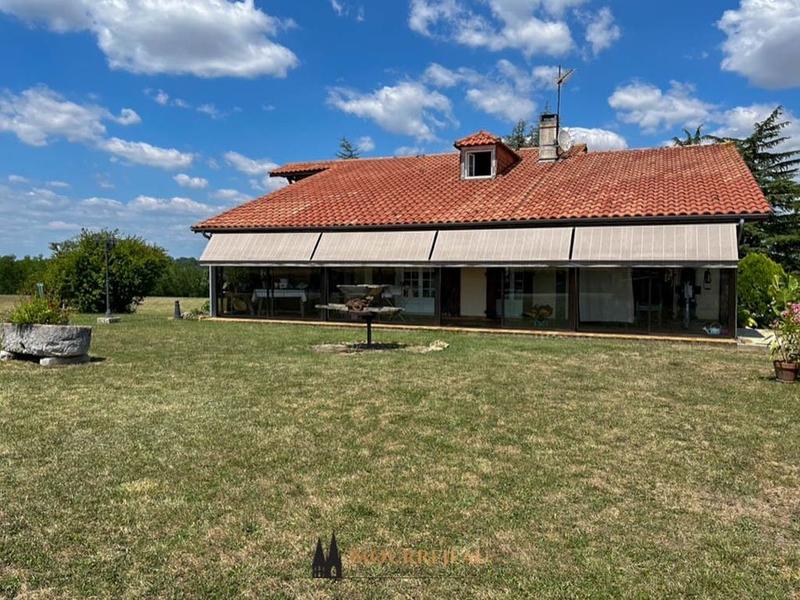 Maison - 191 m² - 10 pièces