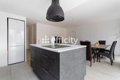 Appartement - 92 m² - 4 pièces