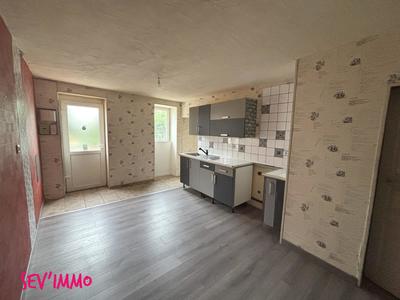 Maison - 127 m² - 7 pièces