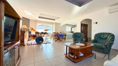 Maison contemporaine - 157 m² - 6 pièces