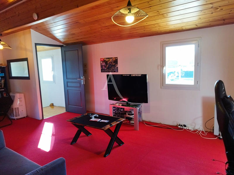 Maison - 170 m² - 6 pièces