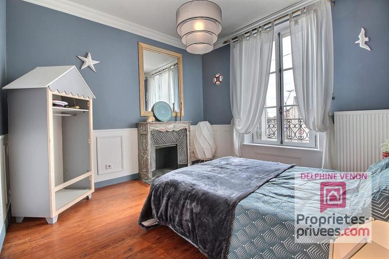 Maison - 227 m² - 7 pièces