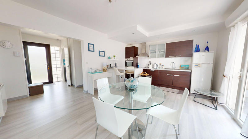 Maison - 144 m² - 7 pièces