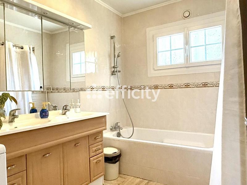 Maison - 145 m² - 6 pièces