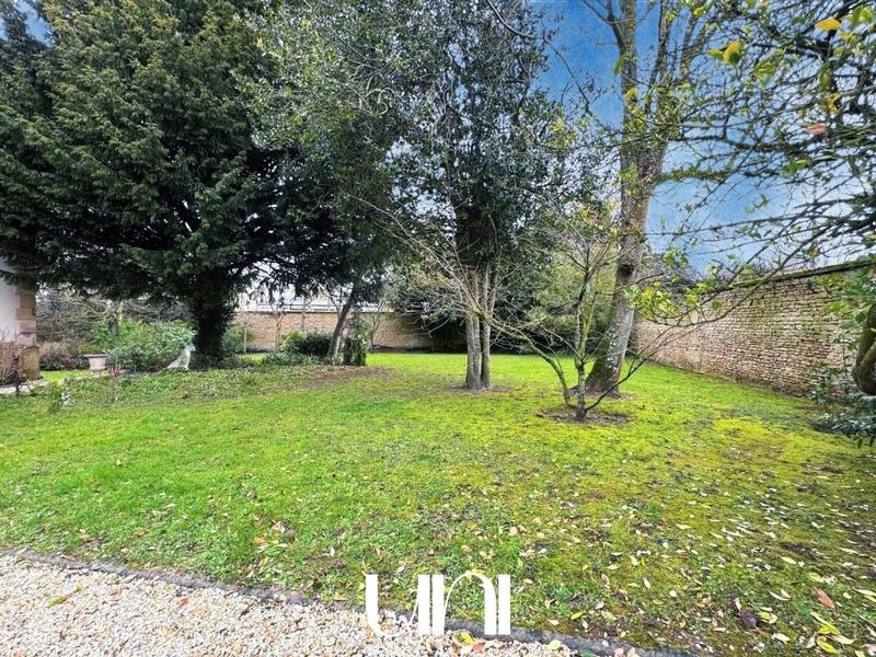 Maison - 200 m² - 8 pièces